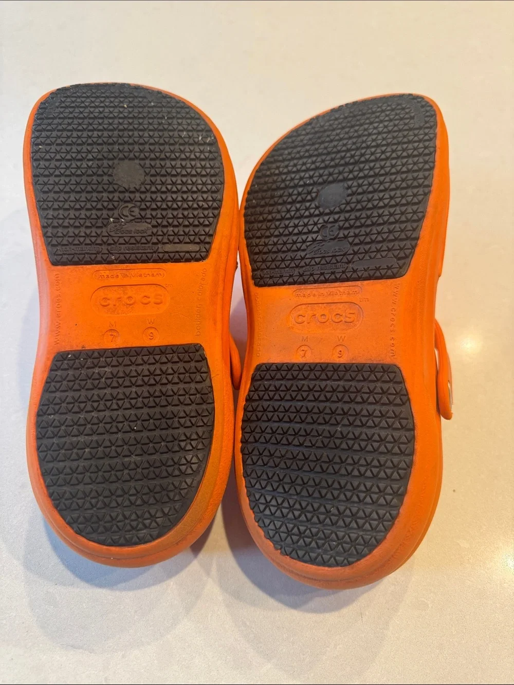 CROCS Mario Batali Men's Orange Classic Clog with Heel Strap women 9
